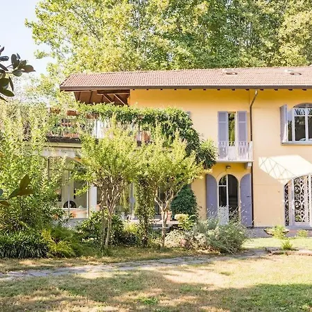 Βίλα Near The Lakeside